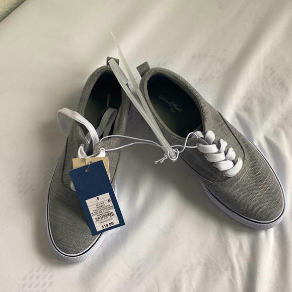 Gray slides, size 6 - Picture 3 of 4